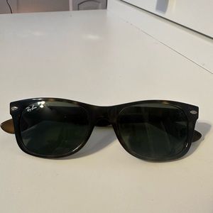 Ray-Ban New Wayfarer Brown Sunglasses